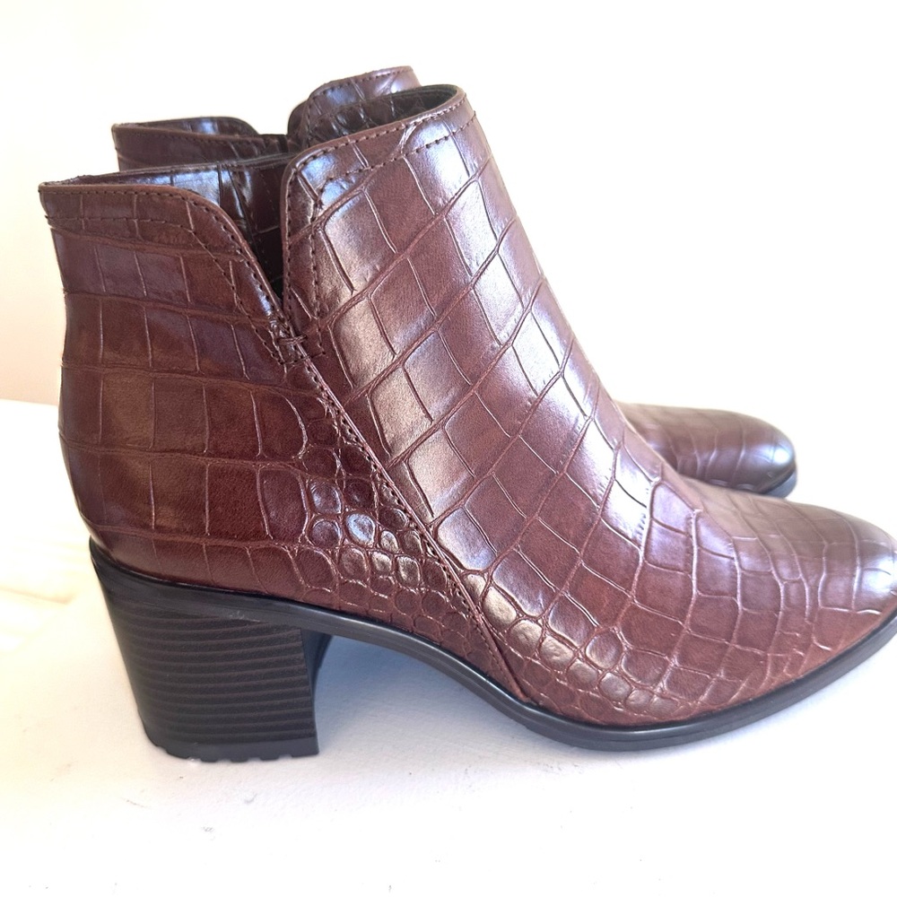 Naturalizer Lailah Brown Croco Ankle Booties- Sz 9.5 New